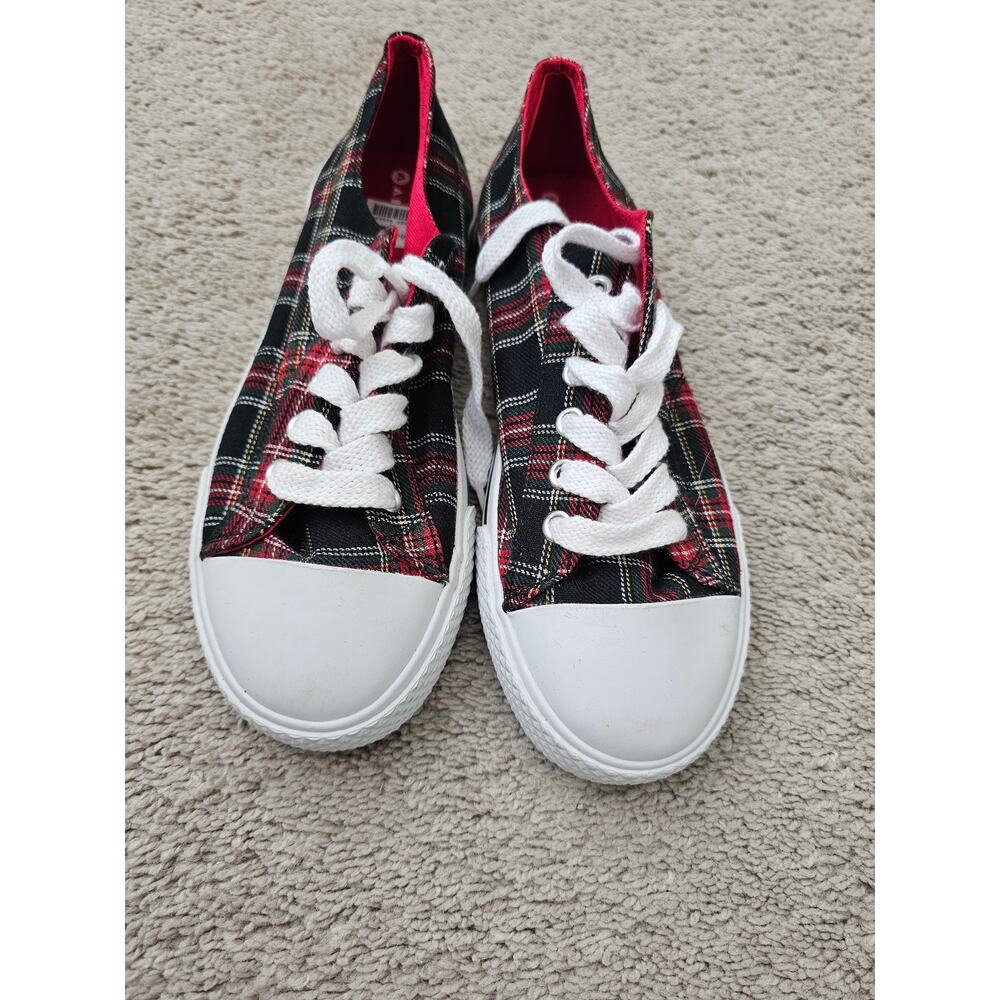 Airwalk Womens Plaid Canvas Shoes Size 9 NWT